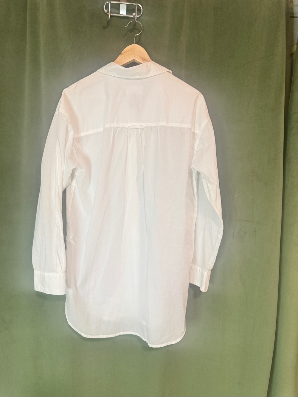 Universal Thread White Button-Down Shirt - Picture 3 of 3